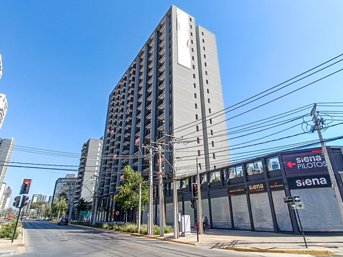 Edificio Av. Vicuña Mackenna (1 Est. 1 Bod.) Vista Oriente