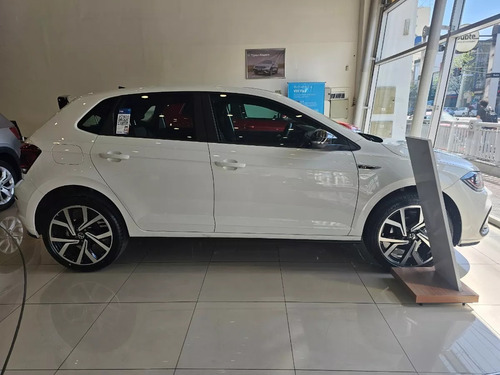 Volkswagen Polo GTS 250 TSI AT
