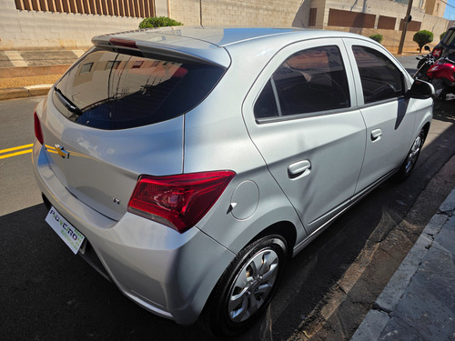 Chevrolet Onix 1.0 Lt 5p