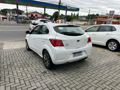 Chevrolet Onix Joy Hatch 1.0 8v Flex 5p Mec.