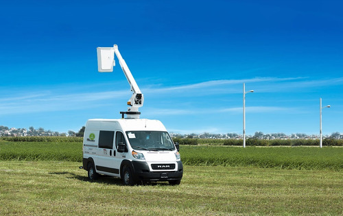Grua Telescópica De Canastilla / Tipo Van