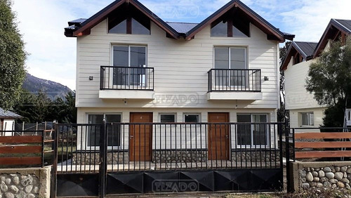 Casa  En Venta Ubicado En Lago Moreno, Bariloche