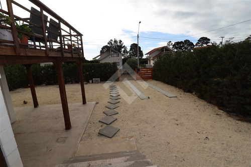 Casa En Arriendo De 3 Dorm. En Tongoy
