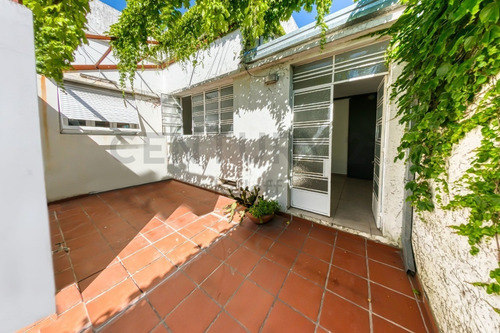 60 Entre 20 Y 21. Casa En Venta 3 Dormitorios, La Plata.-