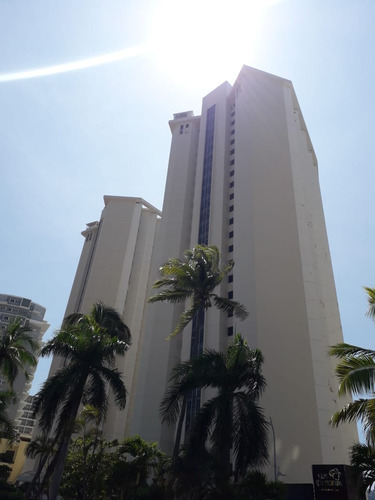 Las Torres Gemelas, Torres Gemelas 2410 Moy