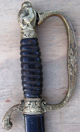 Imagen 4 de 9 de Sable Antiguo De Policia Hoja De Acero De Solingen Con Vaina