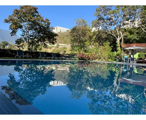 Apartamento En Venta En Lomas De Santa Rosa De Lima Con Vista Al Ávila