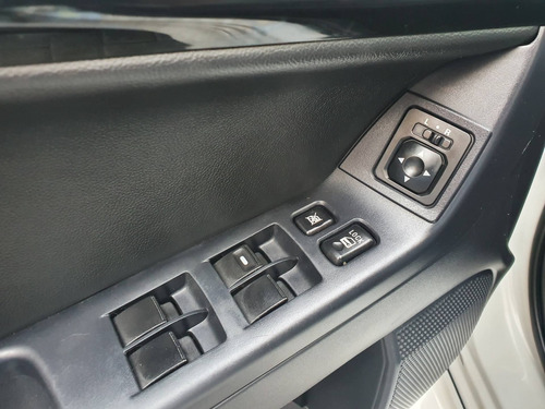 Imagem 12 de 15 de Mitsubishi Lancer 2.0 Hle 16v Gasolina 4p Automático