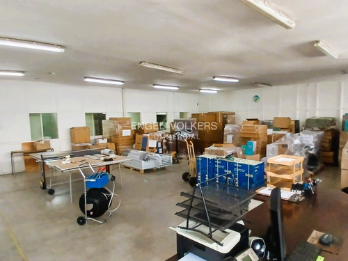 Bodega Más Oficinas En Venta / Parque Industrial La Reina