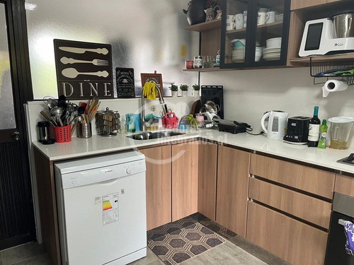 Casa En Venta De 4 Dorm. En Santo Domingo Oportunidad