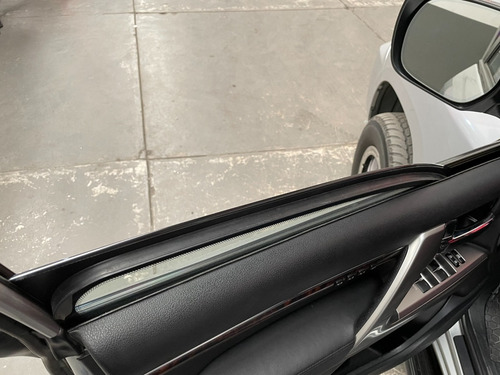 Imagen 5 de 12 de Toyota Land Crusier Blindado Nivel 3