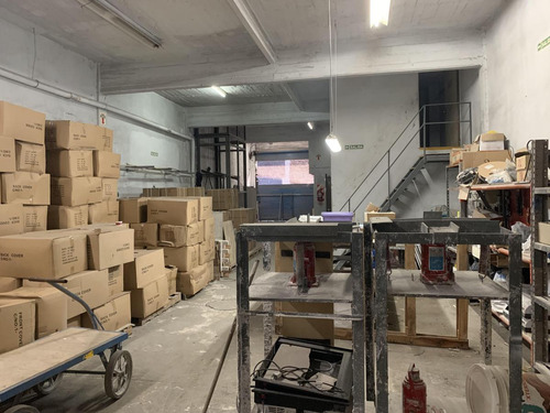 Depósito De 650 M2 Cubiertos Desarrollados S/ Doble Frente