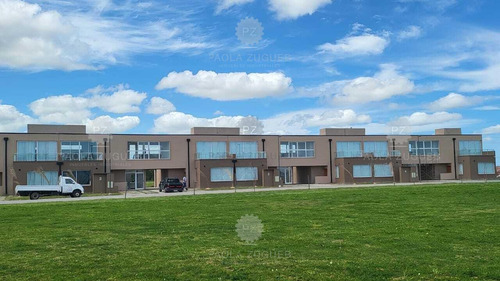 Casa Dúplex En Venta En Dolores, Costa Atlántica, Buenos Aires