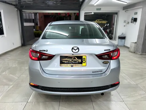 Mazda 2 Touring AT 2022