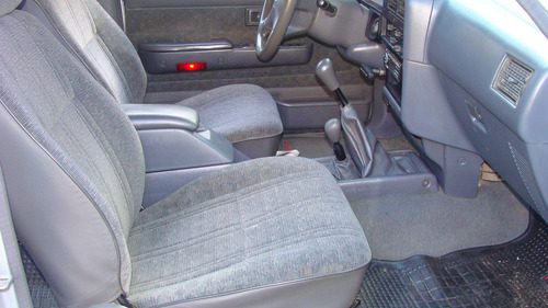 Toyota Hilux SRV 4X4