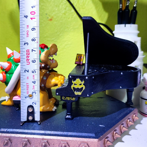 Figura Bowser Tocando Piano, Peaches