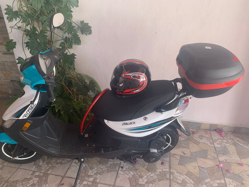 Motocicleta Automática Tipo Scoote