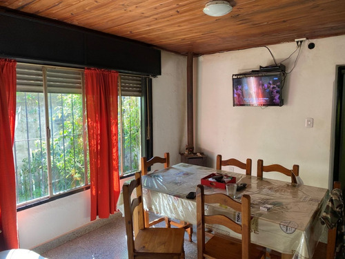 Casa Céntrica En Esquina