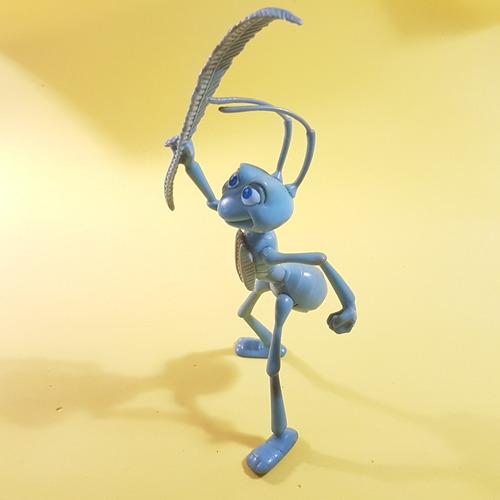 Antigo Brinquedo Boneco Flik Vida De Inseto 20 Cm (Usado)
