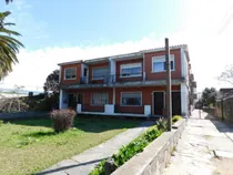 Comprar Son 2 Casas De Muy Buena Construcción Ubicadas Sobre La Av De Las Instrucciones