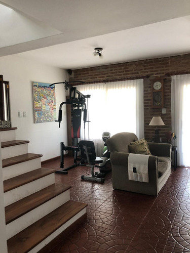 Imagen 8 de 14 de Venta Casa Dos Dormitorios En Funes, Impecable!