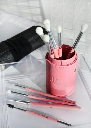 Imagen 4 de 5 de Aoa 10pc All About Eyes Set De Brochas Para Ojos B-makeup
