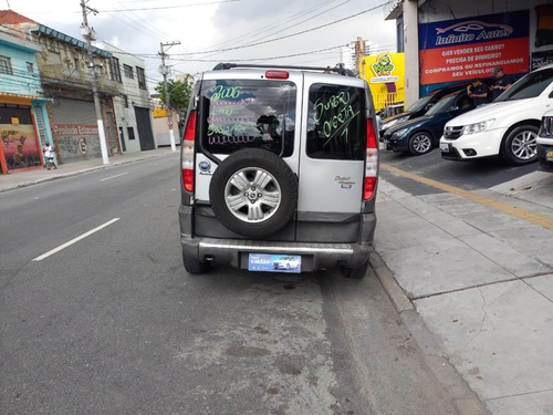 Imagem 4 de 9 de Fiat Doblo