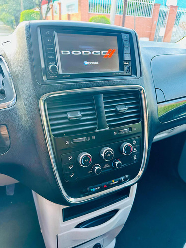Dodge Grand Caravan 3.7 Sxt At