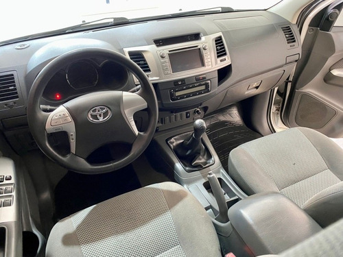 Imagen 13 de 13 de Toyota Hilux 2013 3.0 Cd Srv I 171cv 4x2
