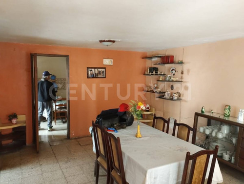 Terreno Con Construcción En Venta En Col. Tepalcates, Iztapalapa