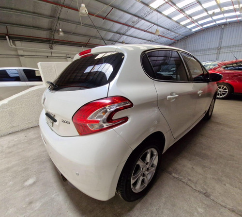 Peugeot 208 1.5 Allure Touchscreen