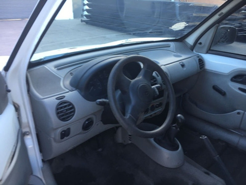 Imagen 12 de 17 de Renault Kangoo Confort 1.9