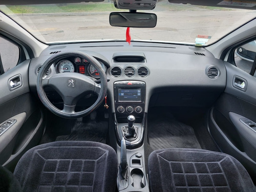 Imagen 8 de 16 de Peugeot 408 1.6 Active 115cv