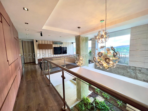 Penthouse De Lujo Y Exclusividad Con Vistas Panorámicas Lomas Del Sol, Caracas. Mo 24-3087