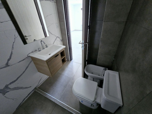 Venta: Departamento - 2 Dormitorios 2 Baños - Centro - Pileta Y Cochera - Villa Carlos Paz