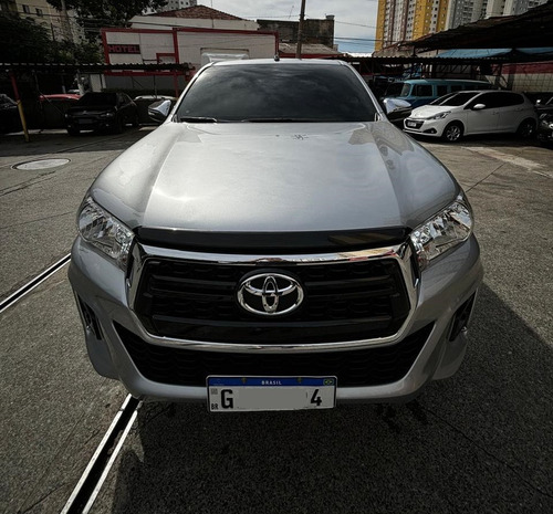 Toyota Hilux 2.7 Srv Cab. Dupla 4x4 Flex Aut. 4p Gasolina e álcool