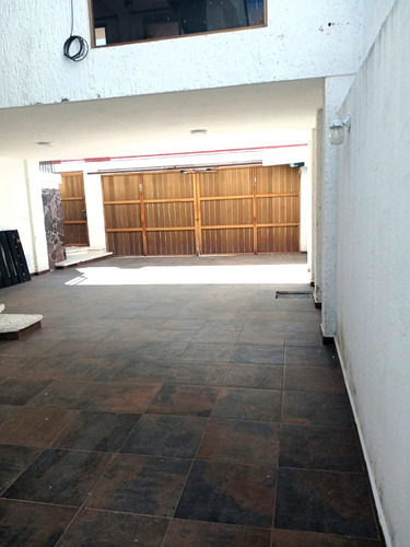 Amplia Residencia En Bugambilias
