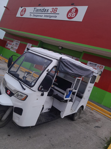 Zmoto Trabaja En Fracc Colinas, Ya Con Placas Y Aclientado