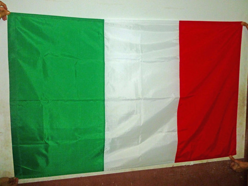 Bandera De Italia 130 X 85 Cms. Fabricantes