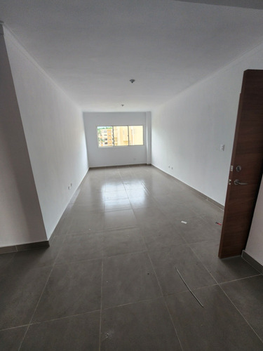 Apartamentos Listos Para Mudarse En La Av. Los Beisbolista