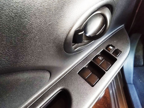 Nissan March 1.6 Advance At