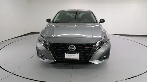 Nissan Altima 2023
