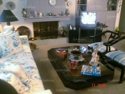 Casa En Cantegril Punta Del Este + Venta- Ref: 24792