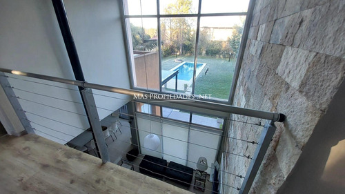 Casa En Alquiler Anual En Barrio Malibu Canning