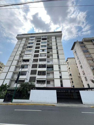 Apartamentopiso Medio Remodelado 107 M² 3h, 3b, 1p, Residencias Maria Con Pozo De Agua En Venta En Los Palos Grandes Avenida Segunda Caracas