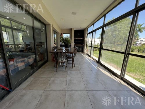 Imagen 14 de 26 de Venta Casa 4 Ambientes Con Galería Con Parrilla Y Fondo Libre Con Piscina En La Candida (30702)