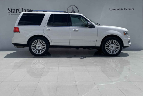 Imagen 4 de 15 de Lincoln Navigator 2015 5p Reserve V6/3.5/t Aut 4x4