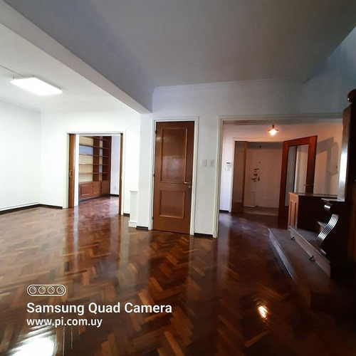 Imagen 2 de 14 de Alquiler Casa De Categoría Ideal Embajada En Parque Batlle.