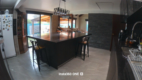 Oportunidad En Peñalolén! Casa Remodelada Condominio Privado