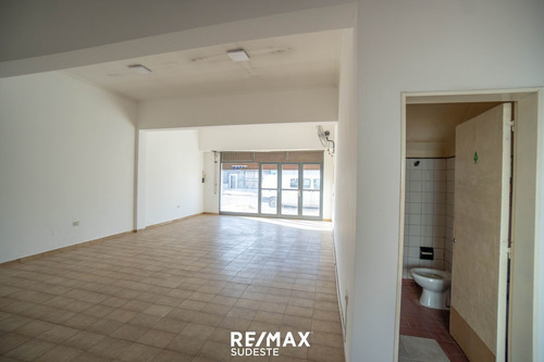 Imagen 20 de 20 de Venta Casa Mas Local Sobre Gran Lote Brcikman 1300